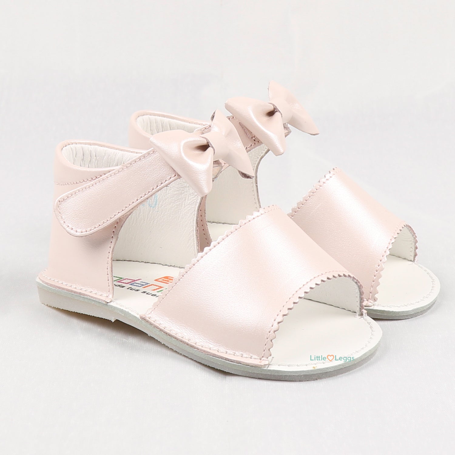 Pearl Pink Bow Pre-Walker