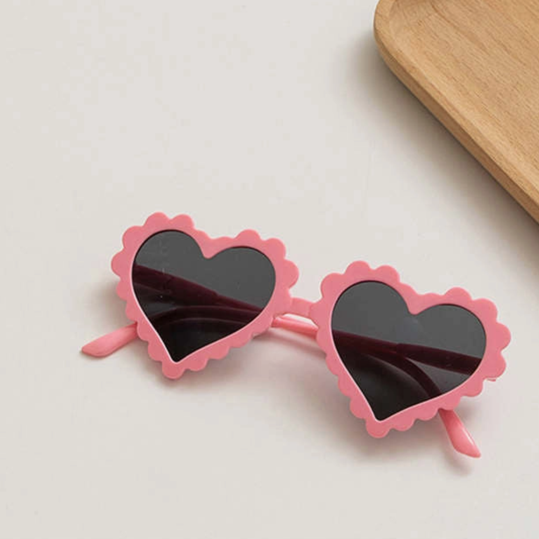 Kids Scallop Heart Sunglasses