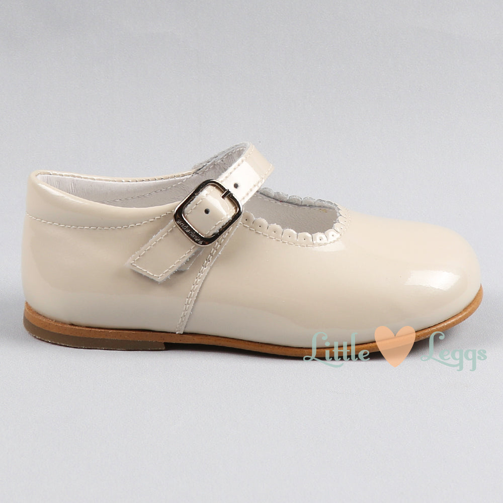 Girls Pearl Beige Mary Jane – Little Leggs